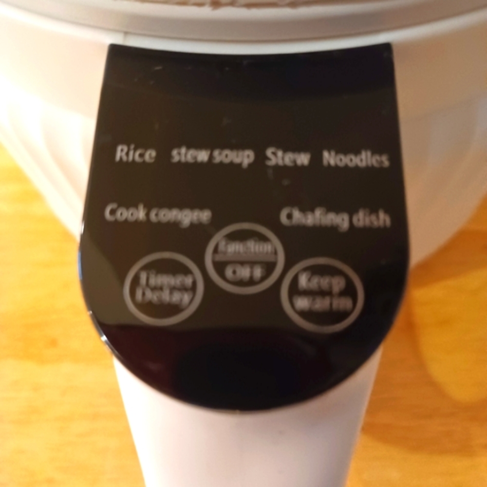 NutriChef 1.6L Multi- Functional Electrc Rice Cooker. - Picture 10 of 11